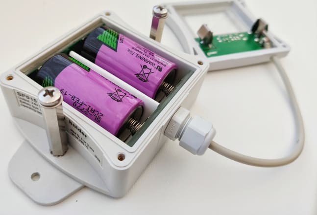 Comet SP015 - Holder for 3.6V Lithium Battery