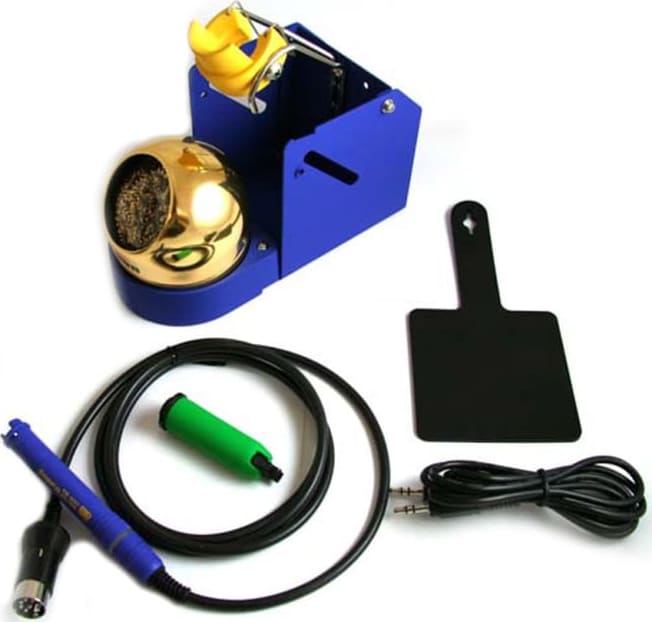 Hakko FM2027-06 - Soldering Iron Package with Several Accessories