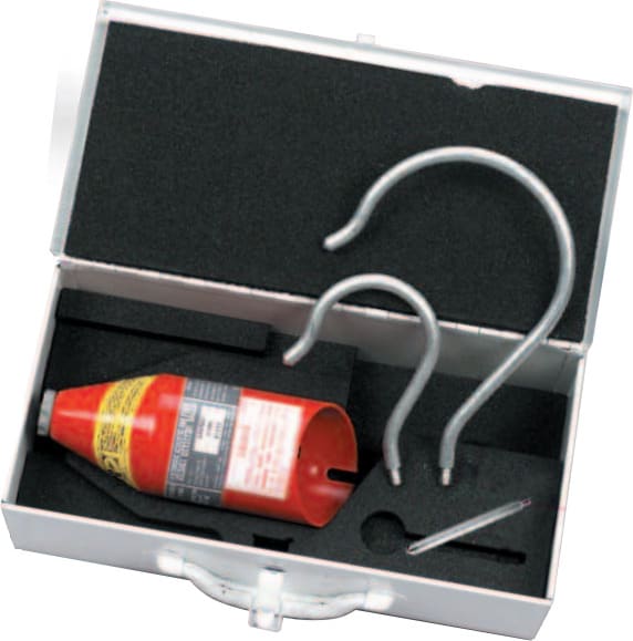 HDE CM-330 - Metal Carrying Case