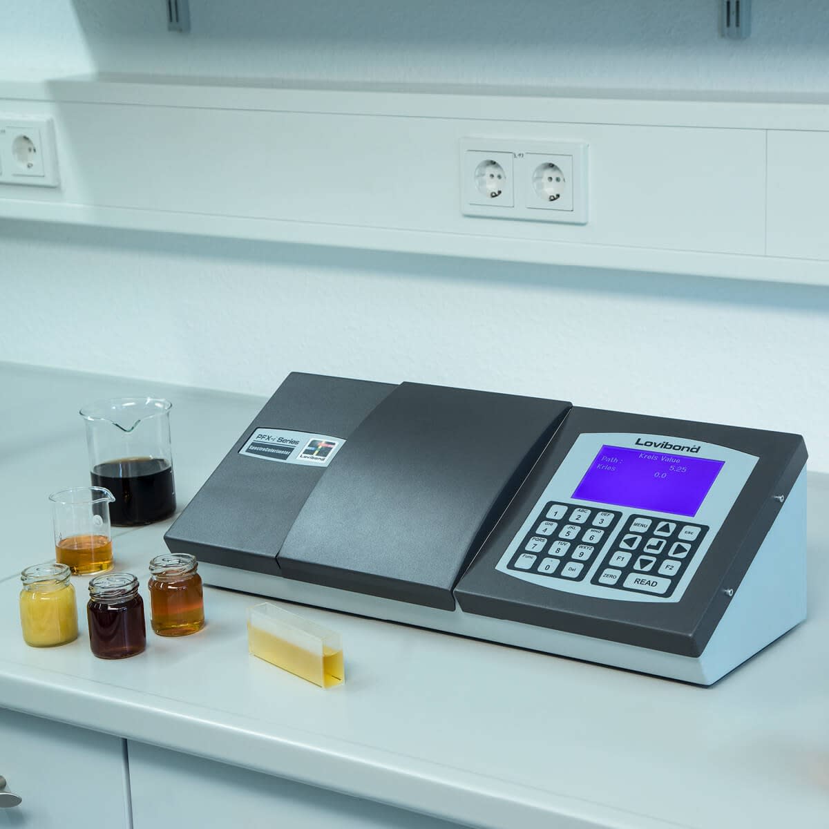 Lovibond PFXi-880/CIE Heated - Spectrophotometric Colorimeter w/Integrated Heater Remote Calibration, Color Measurement for Transparent Samples