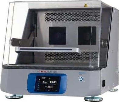 Thermo Scientific SOLARIS 4000R MAT KIT - Incubated and Refrigerated Benchtop Shaker with 18” x 18” platform and Adhesive Sticky Mats