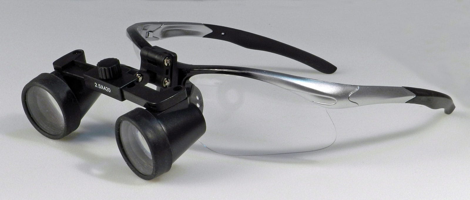 Unico E2500 MAGNIFICO Loupes 2.5x Loupes, 420 mm (16.5”) Working distance