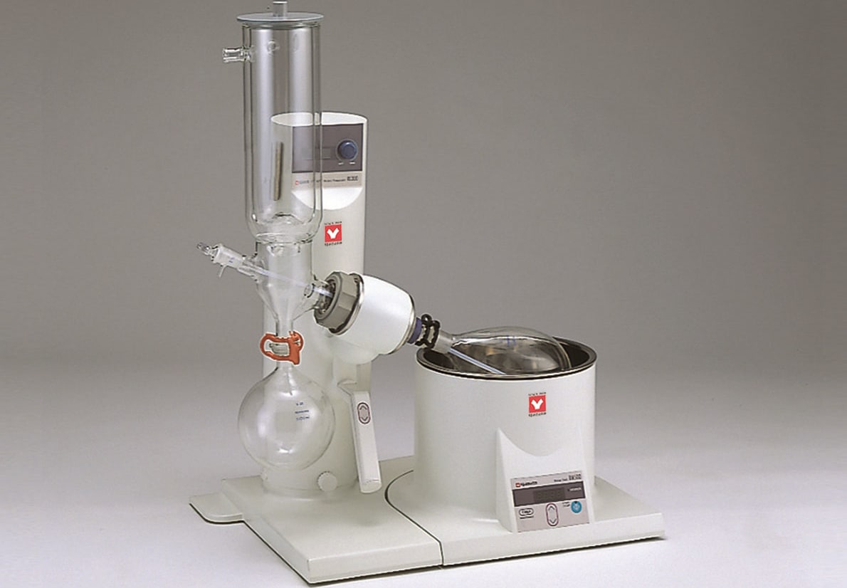 Yamato RE-301-COV - Rotary Evaporator w/ VR300 Vacuum Regulator, BO400 Oil Bath (4L) & Glassware Set C